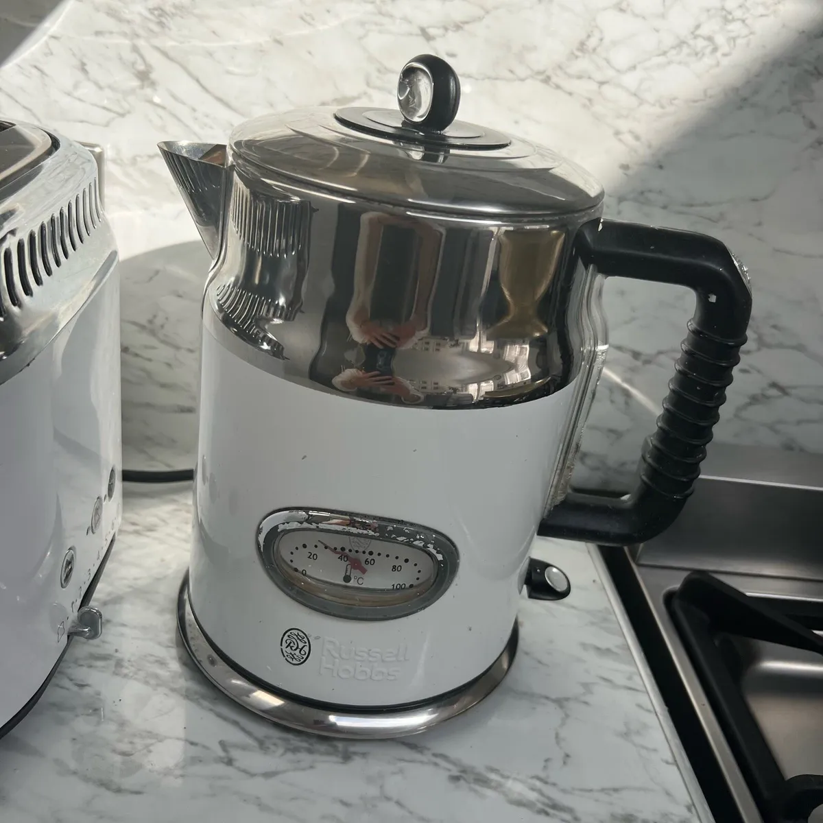 Kettle and toaster - Image 1