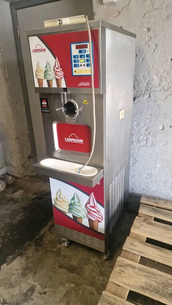 ICE CREAM MACHINE CAPRIGANI - Image 1
