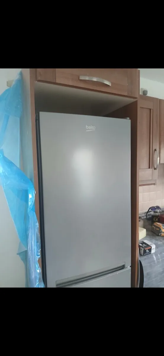 Fridge freezer(beko)dishwasher(hotpoint) - Image 1
