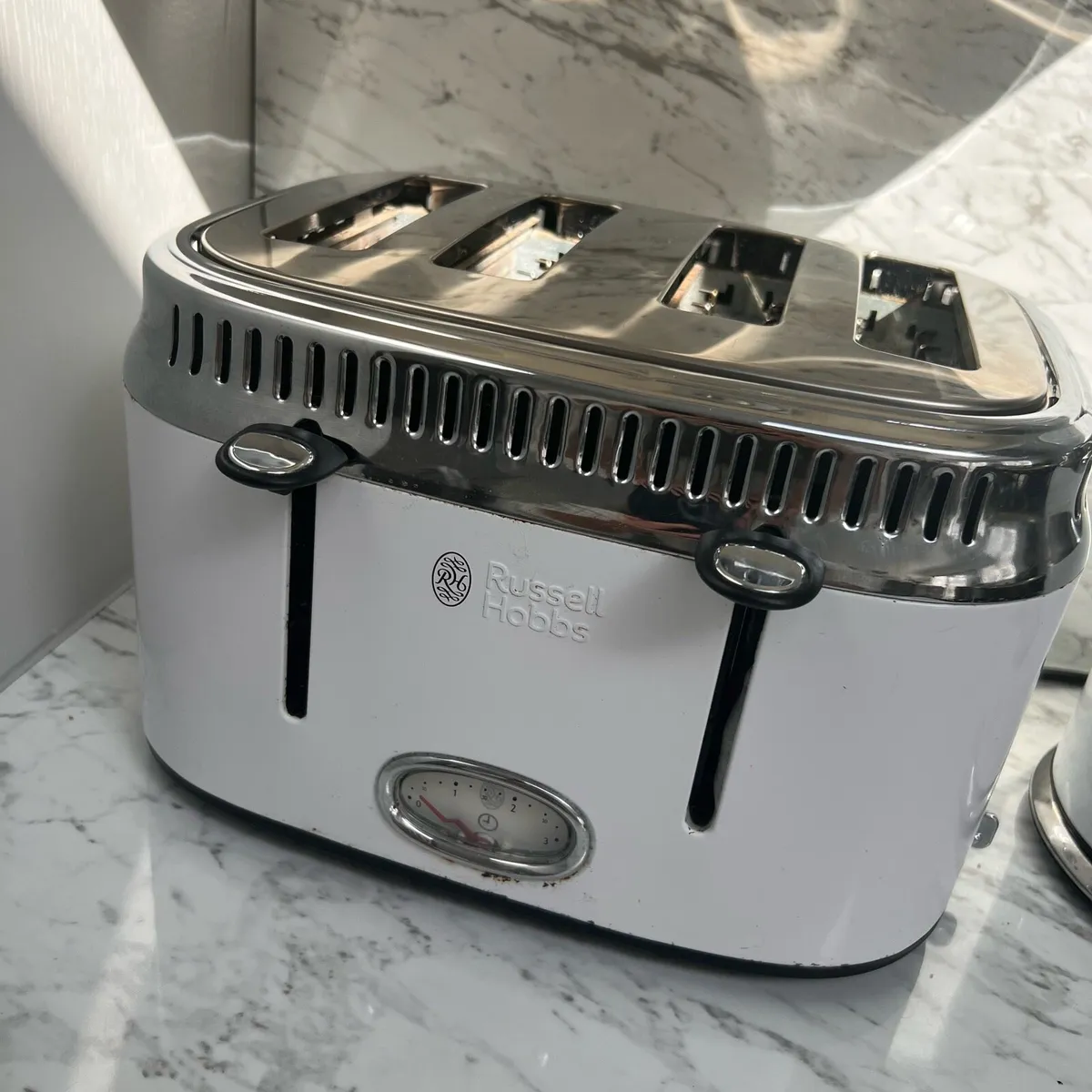 Kettle and toaster - Image 2