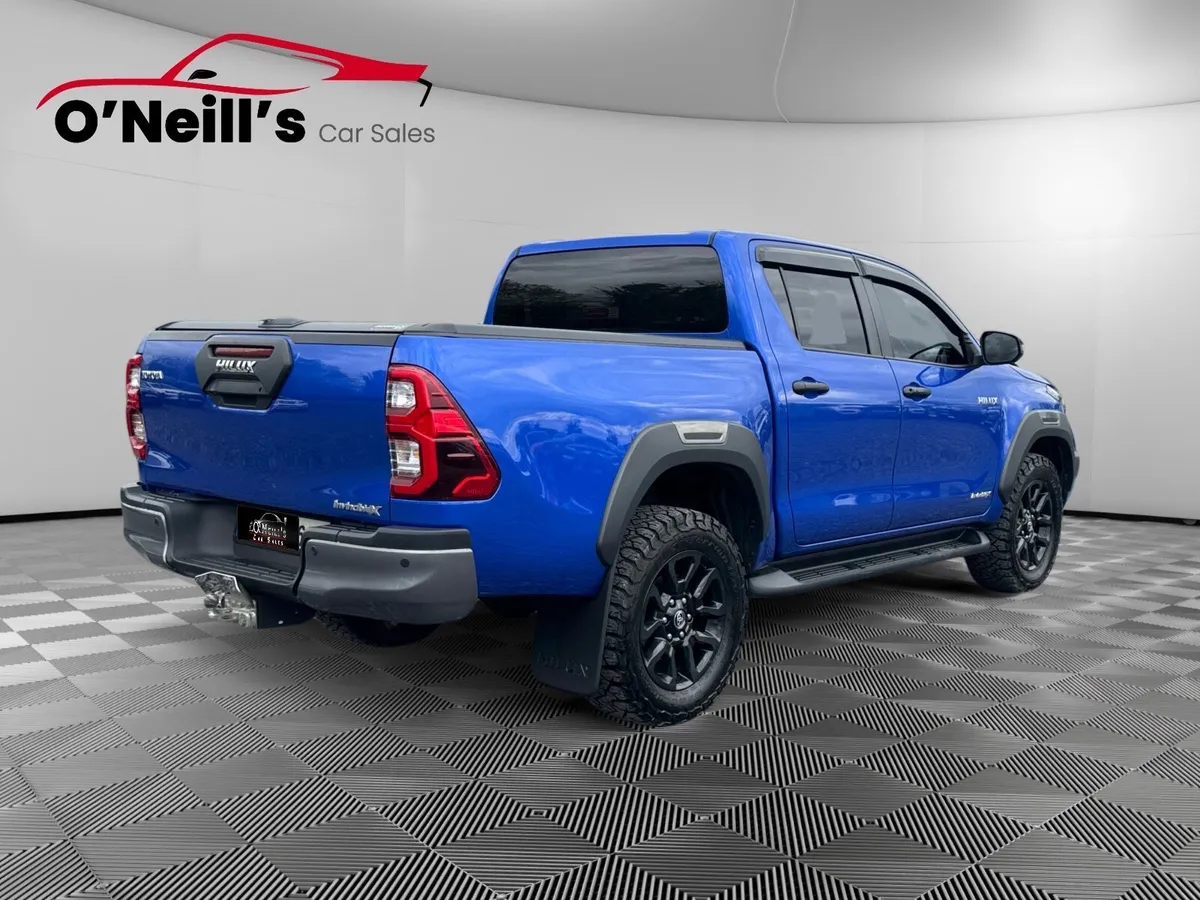 Toyota Hilux 2021 AUTO 2.8 D-4D INVINCIBLE X #379 - Image 3