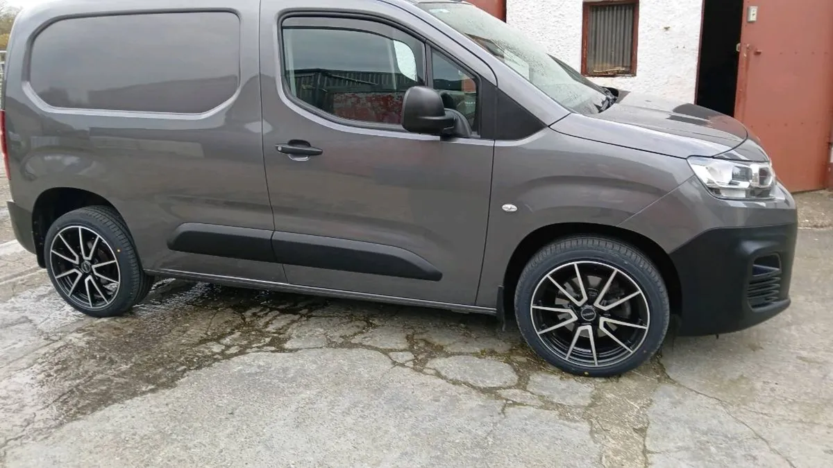 2021 citroen berlingo - Image 1