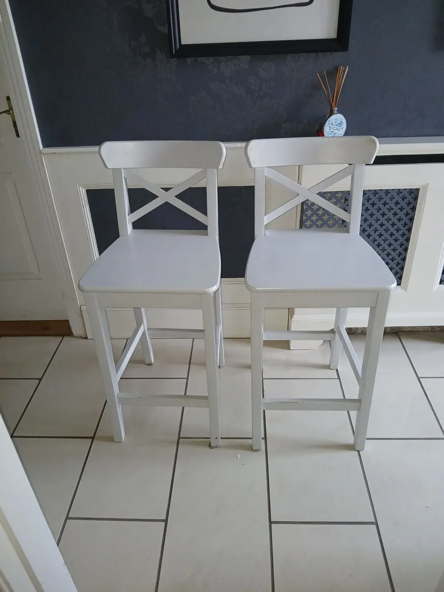 Breakfast bar stools - Image 4