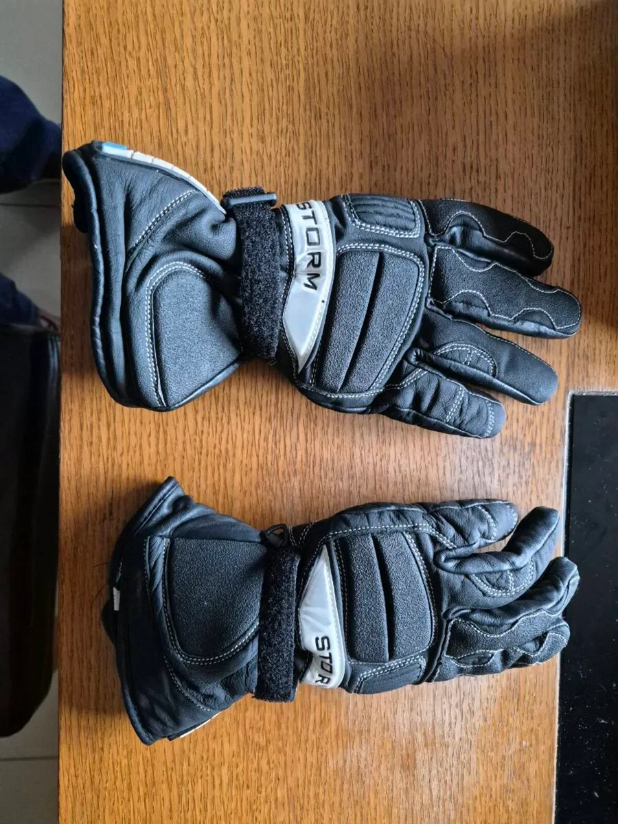 Motorcycle gloves - Image 1