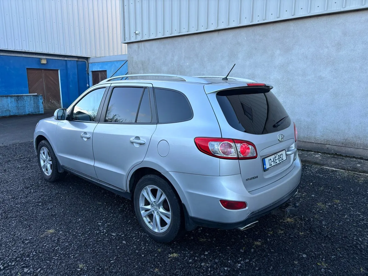 2012 Hyundai Santa Fe 2.2 4WD - Image 4