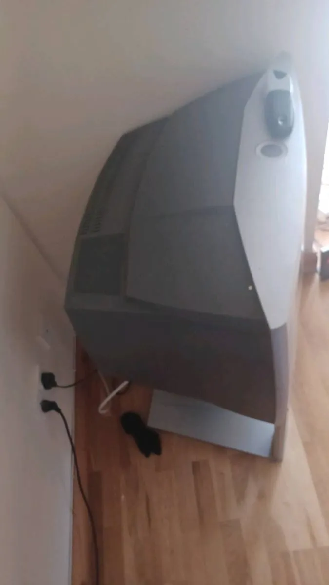 Tv - Image 1