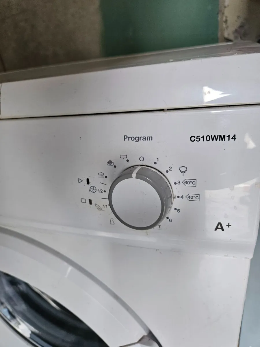 Washing machine - Image 1