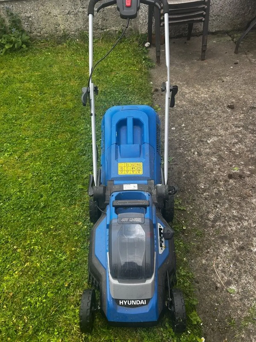 Cordless Electric Lawnmower - Image 1
