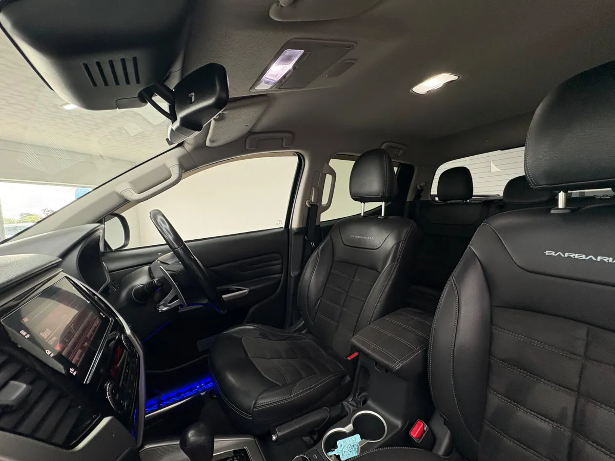 Mitsubishi L200 Barbarian Crewcab 2.3D Auto 2020 - Image 3