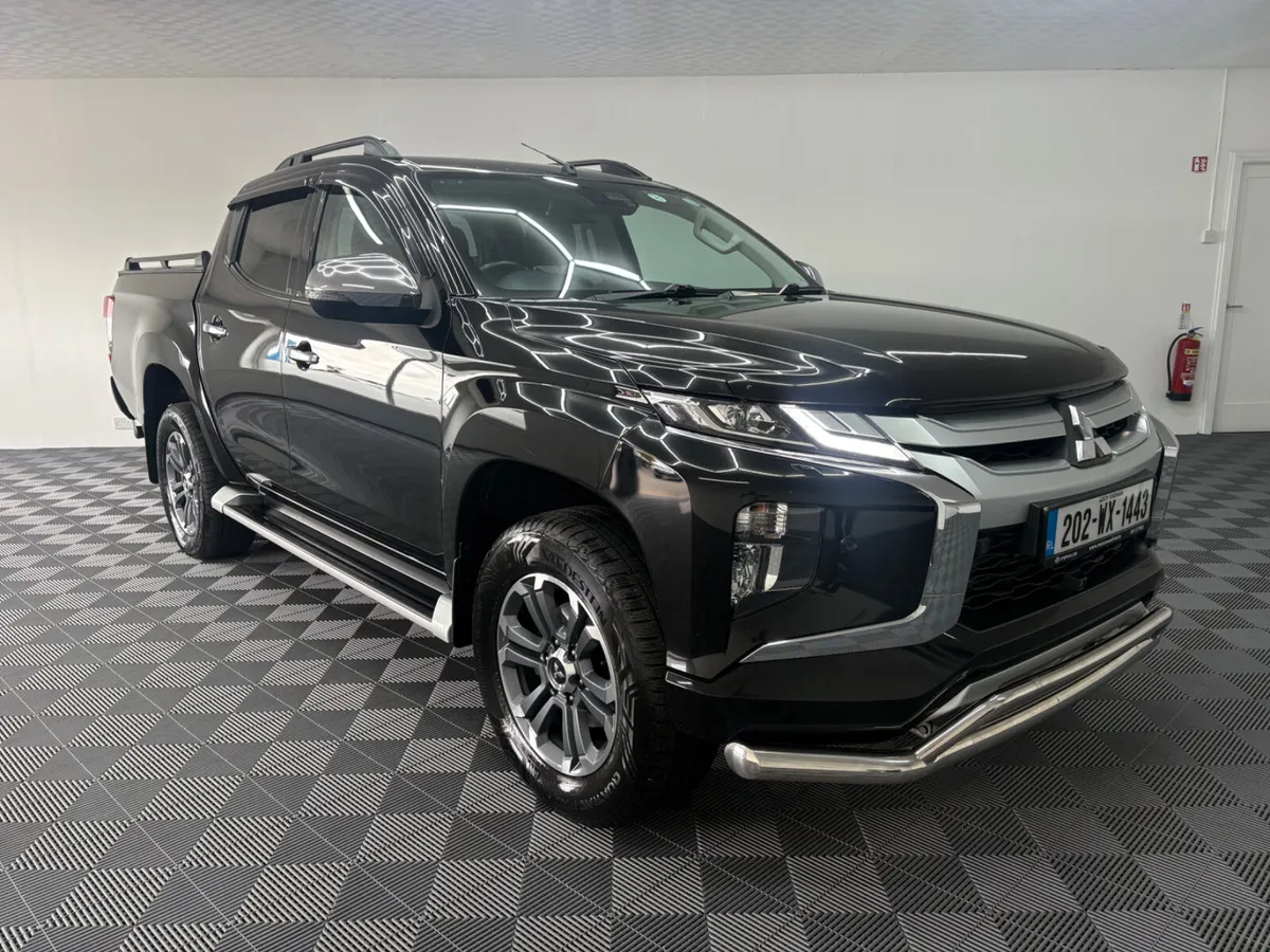 Mitsubishi L200 Barbarian Crewcab 2.3D Auto 2020 - Image 1
