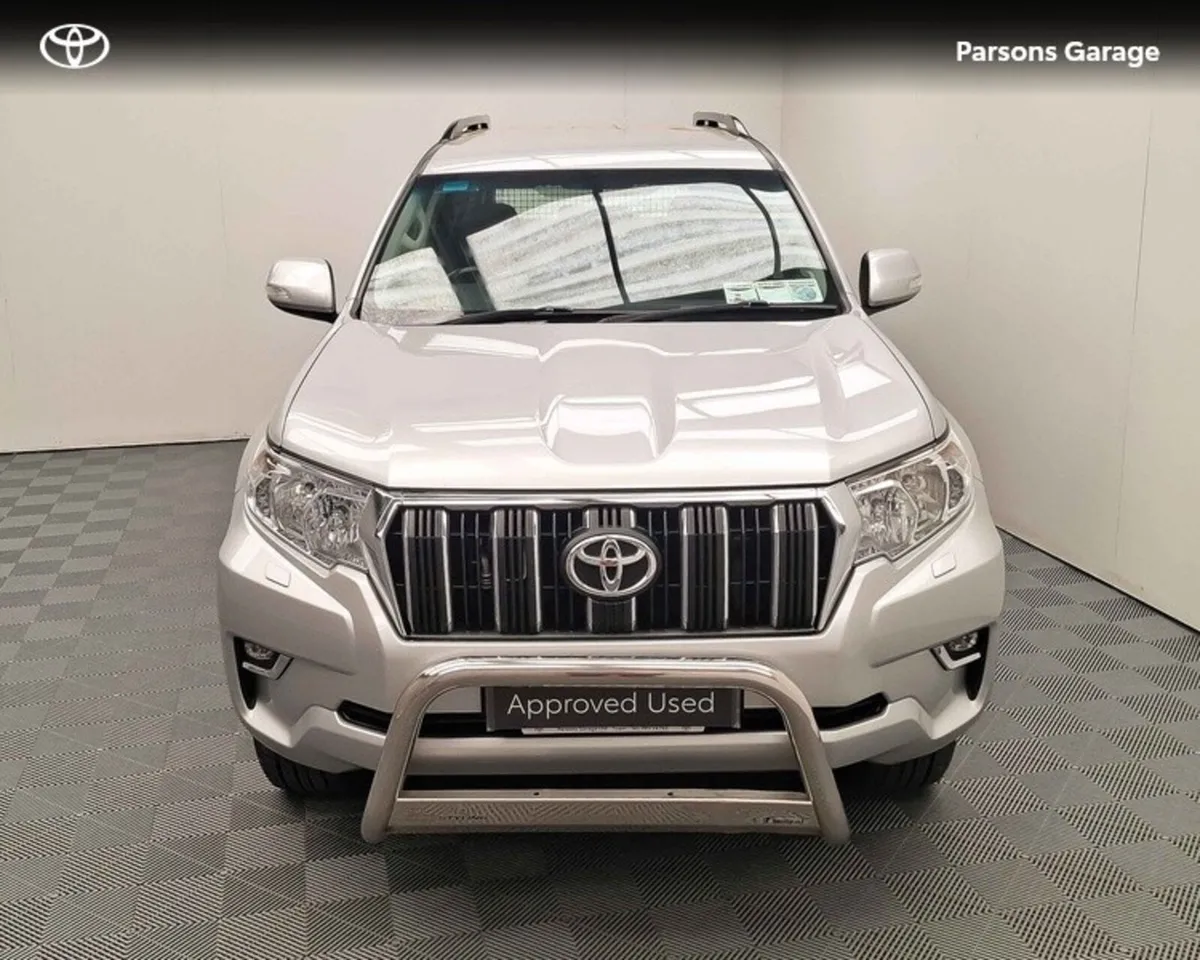 Toyota Land Cruiser 2.8 - Image 3