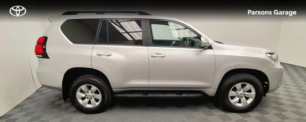 Toyota Land Cruiser 2.8 - Image 4
