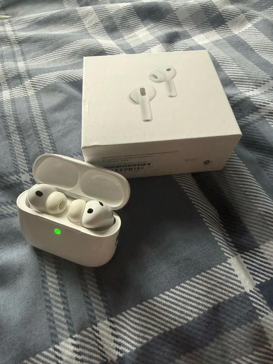 airpod pro 3s - Image 1