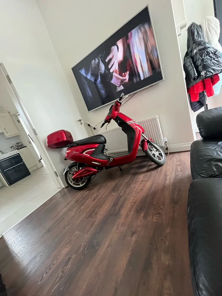 Electric scooter - Image 1
