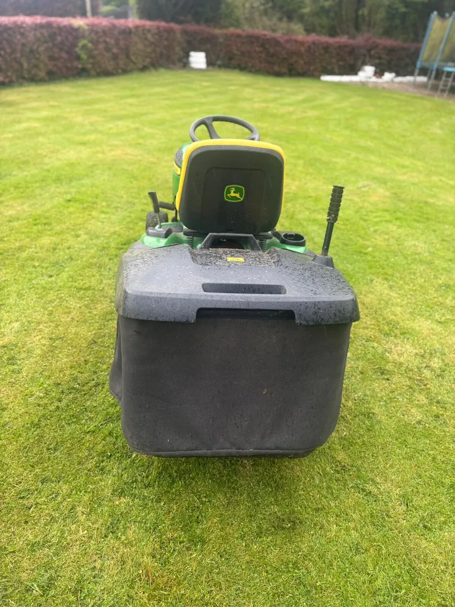 Ride on lawnmower - Image 4