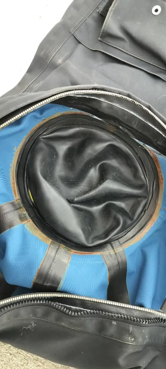 Otter scuba diving drysuit - Image 2