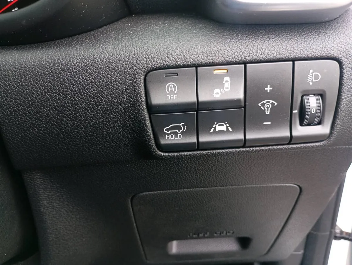 2021 Kia Sportage Automatic 1.6d  GT line - Image 4