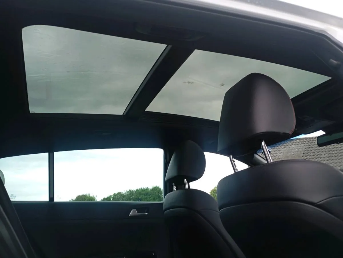 2021 Kia Sportage Automatic 1.6d  GT line - Image 2