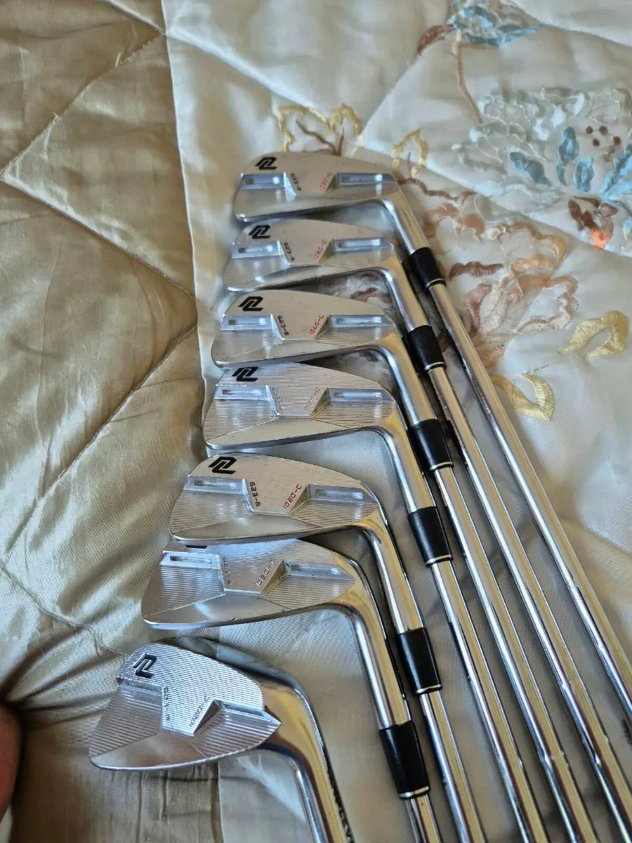 For sale Golf Irons - Image 4