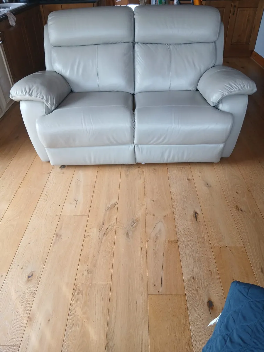 2+1 Leather Recliners - Image 1