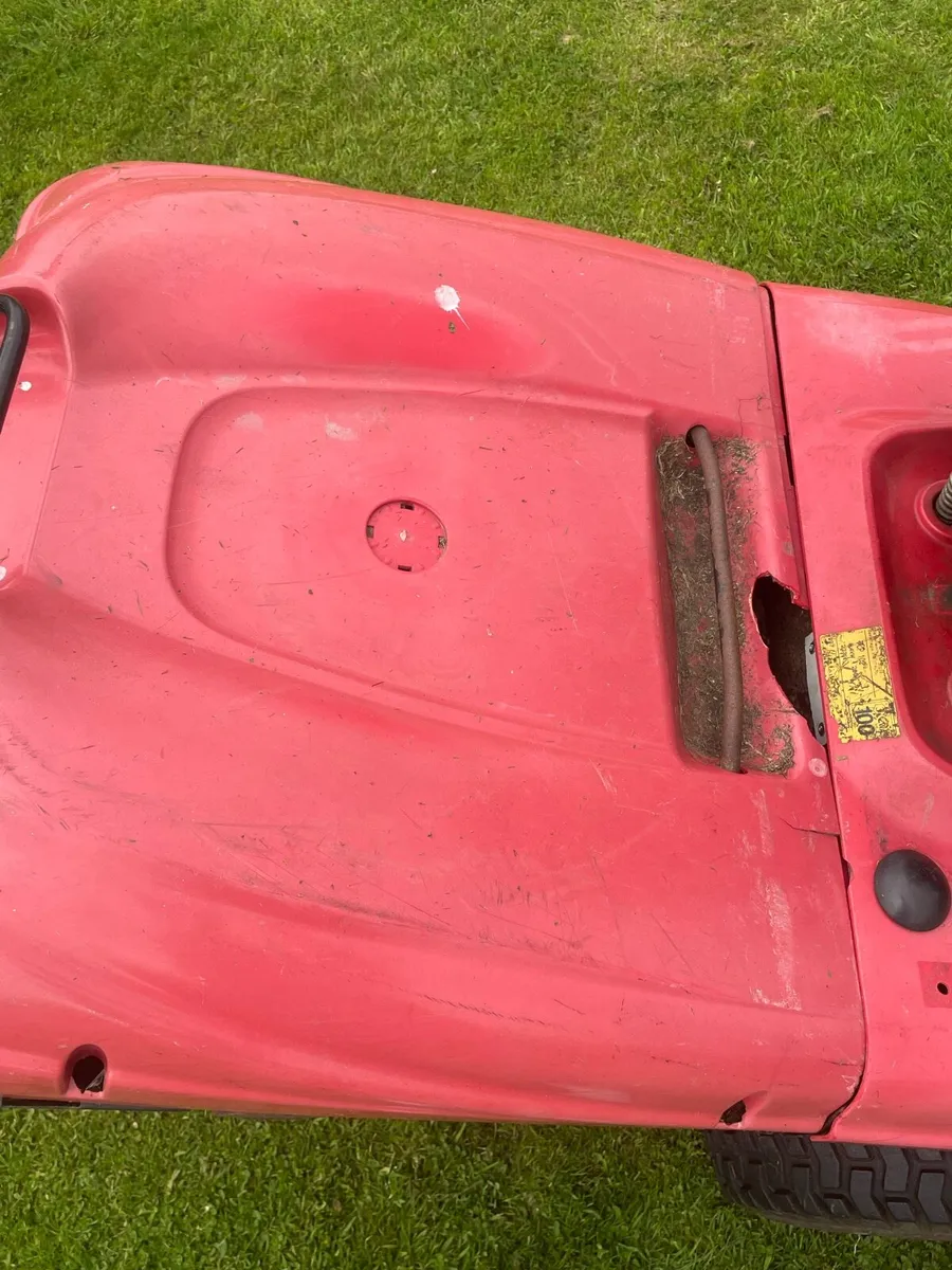 Ride on lawnmower - Image 4