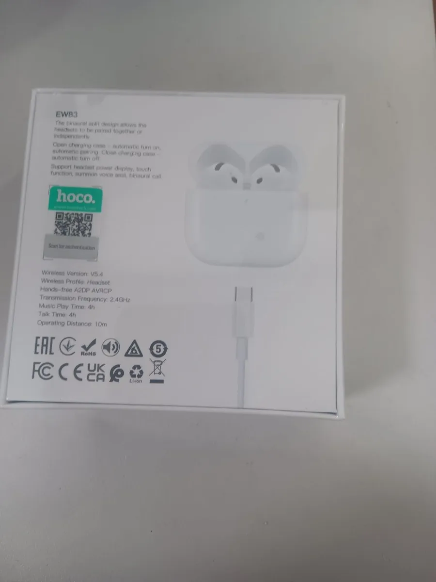 Ear buds - Image 1