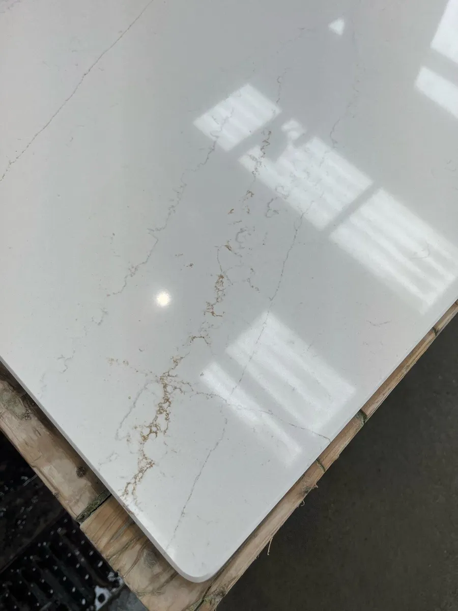 ethereal glow quartz island/top 1460x700mm - Image 3