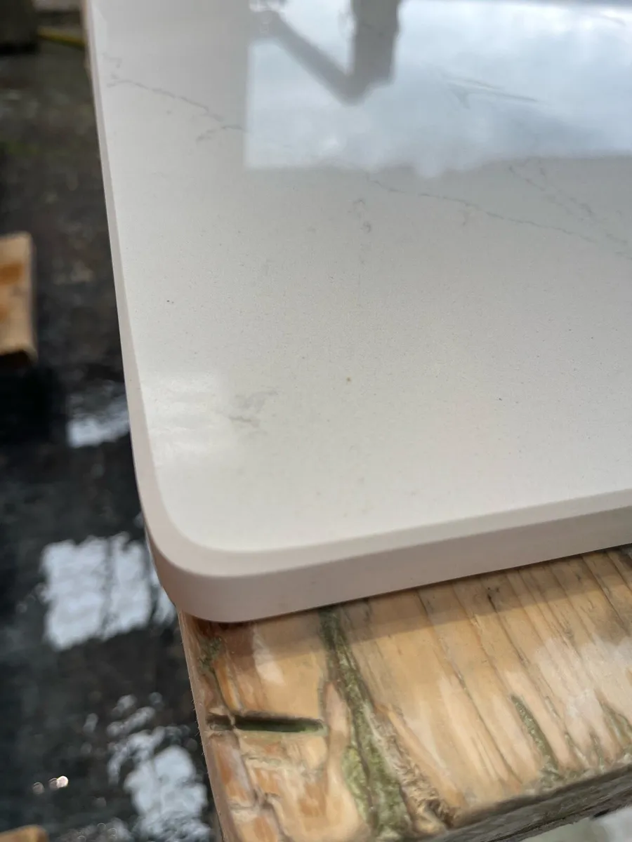 ethereal glow quartz island/top 1460x700mm - Image 4