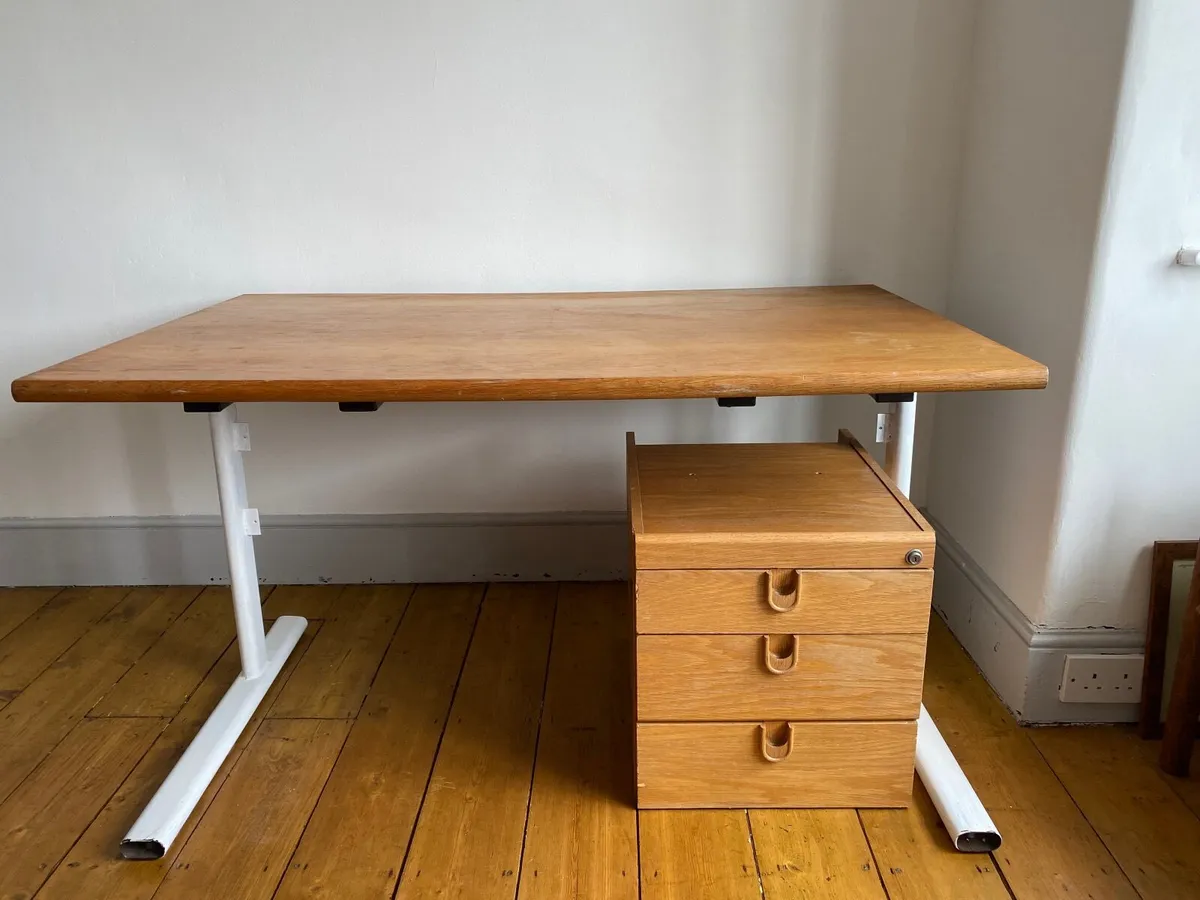 Desk - Image 2