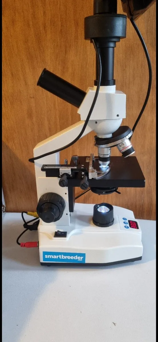 Microscope with Heated plate - Image 3