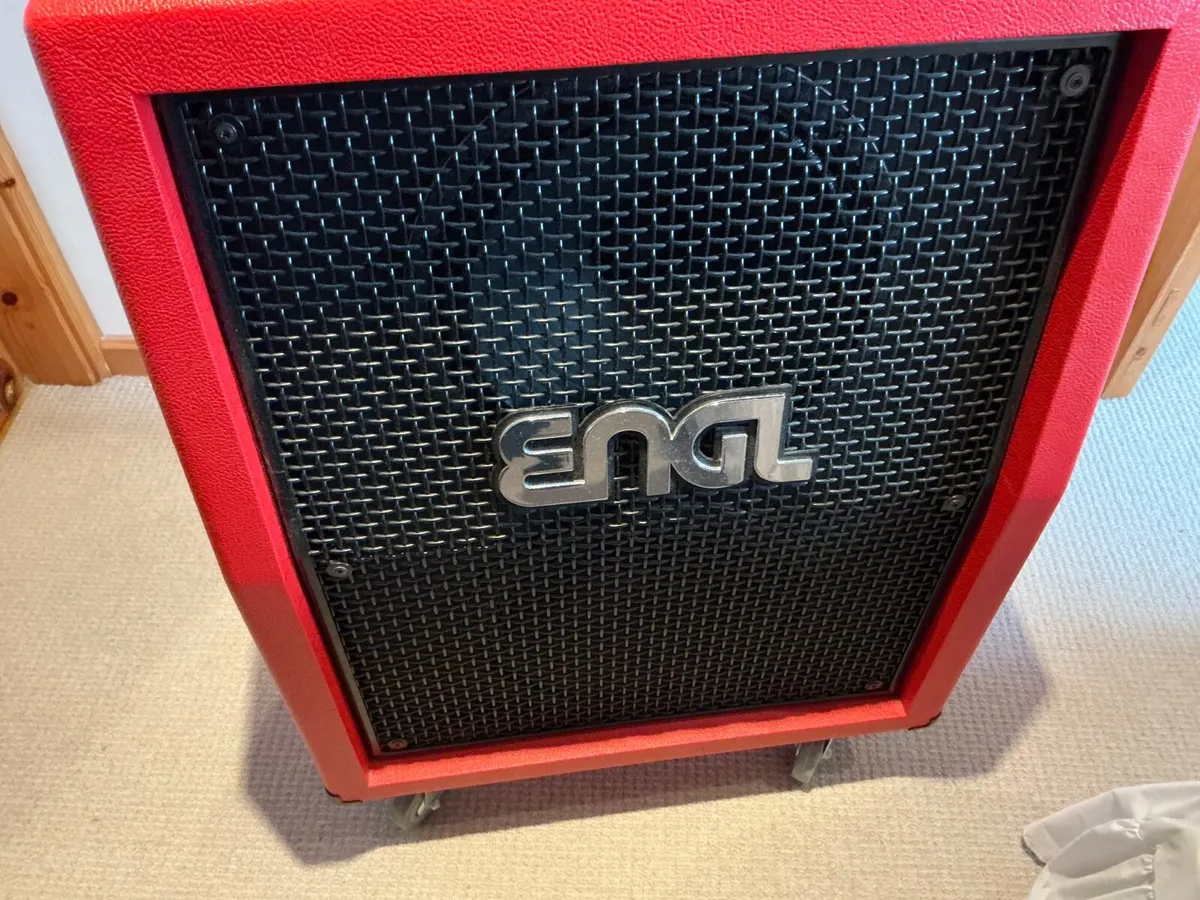 Engl 2x12 guitar cabinet on Engl wheels - Image 3