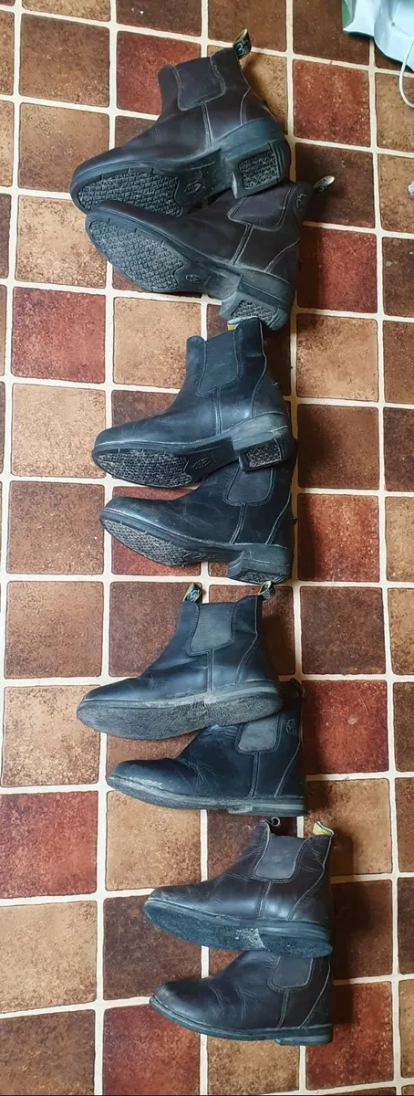 Child's jodhpur boots - Image 2