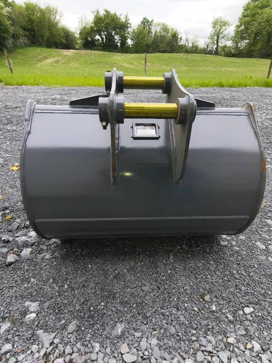 Digger Bucket 900mm 4 - 6.5 Ton - Image 3