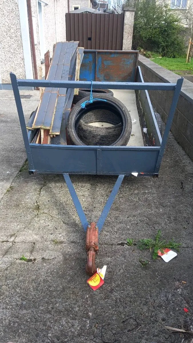Trailer - Image 1