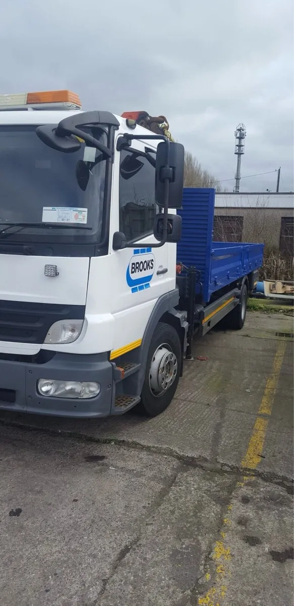 Mercedes atego 8.5 crane - Image 3
