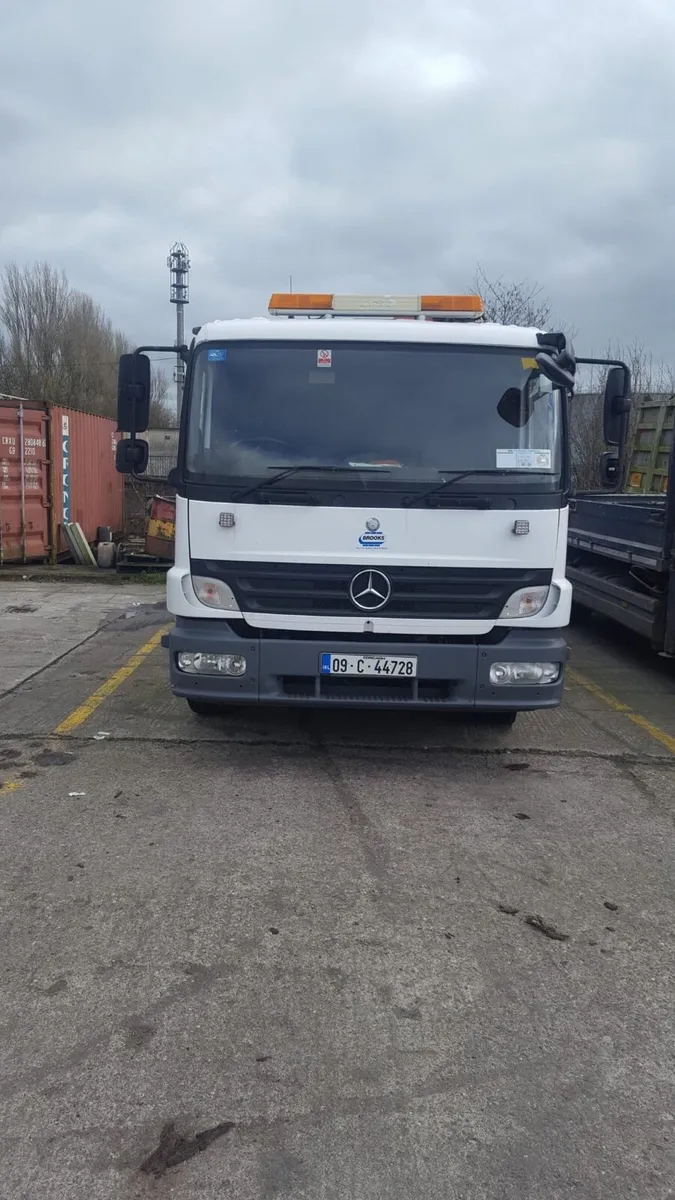 Mercedes atego 8.5 crane - Image 4