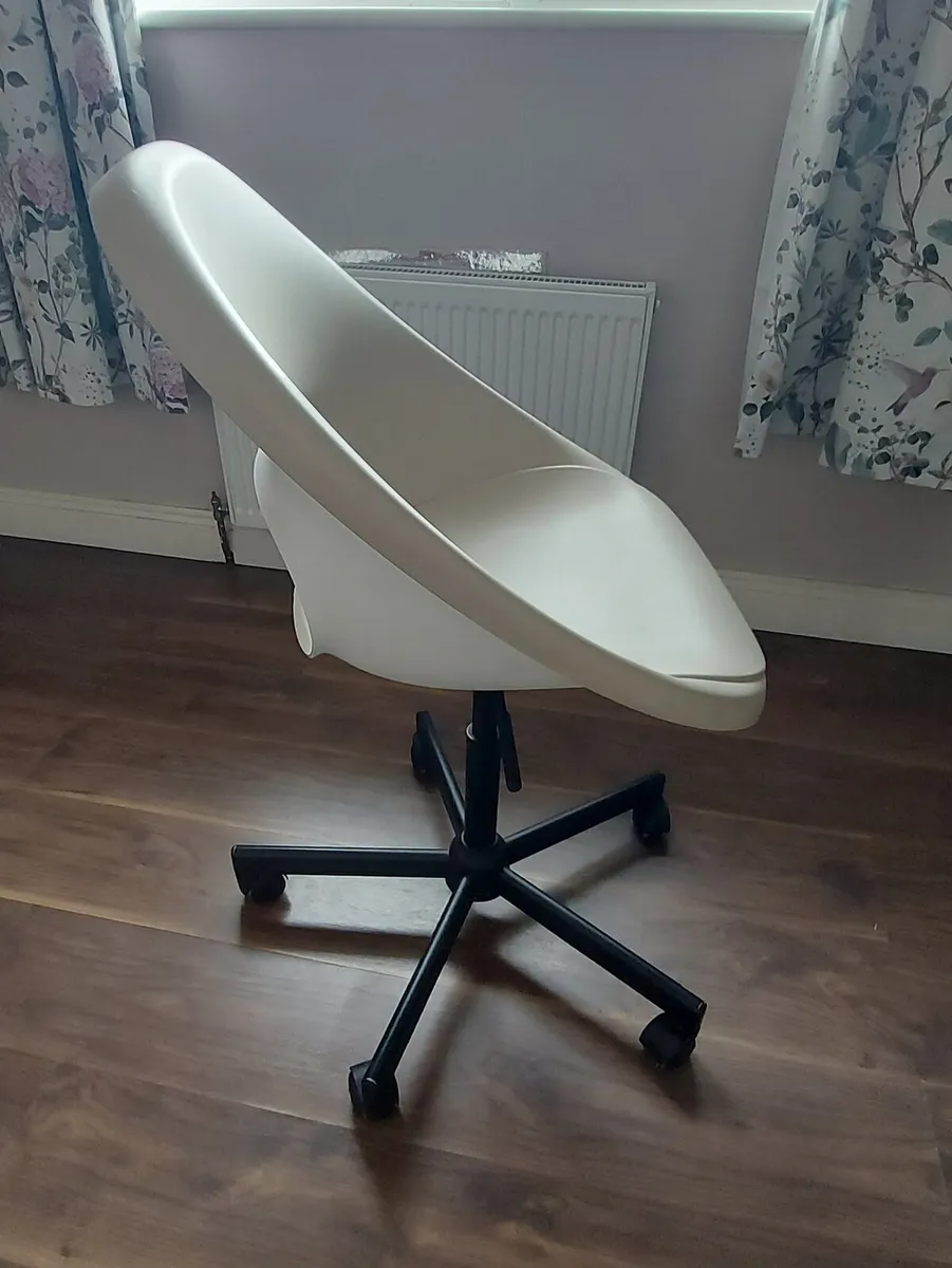 Computer chair - Image 2