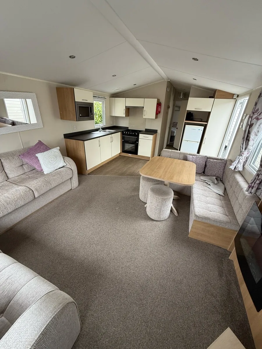Willerby summer 36-12 2 bed At TPS caravan sales - Image 4