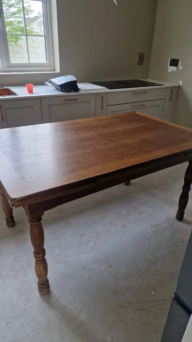 Kitchen table and Chairs - Image 3