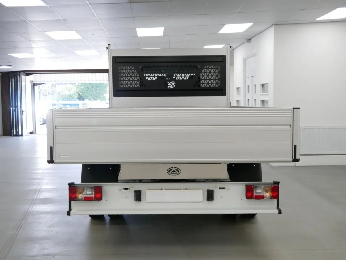 2026 Maxus Deliver 9 Dropside Van - Image 4