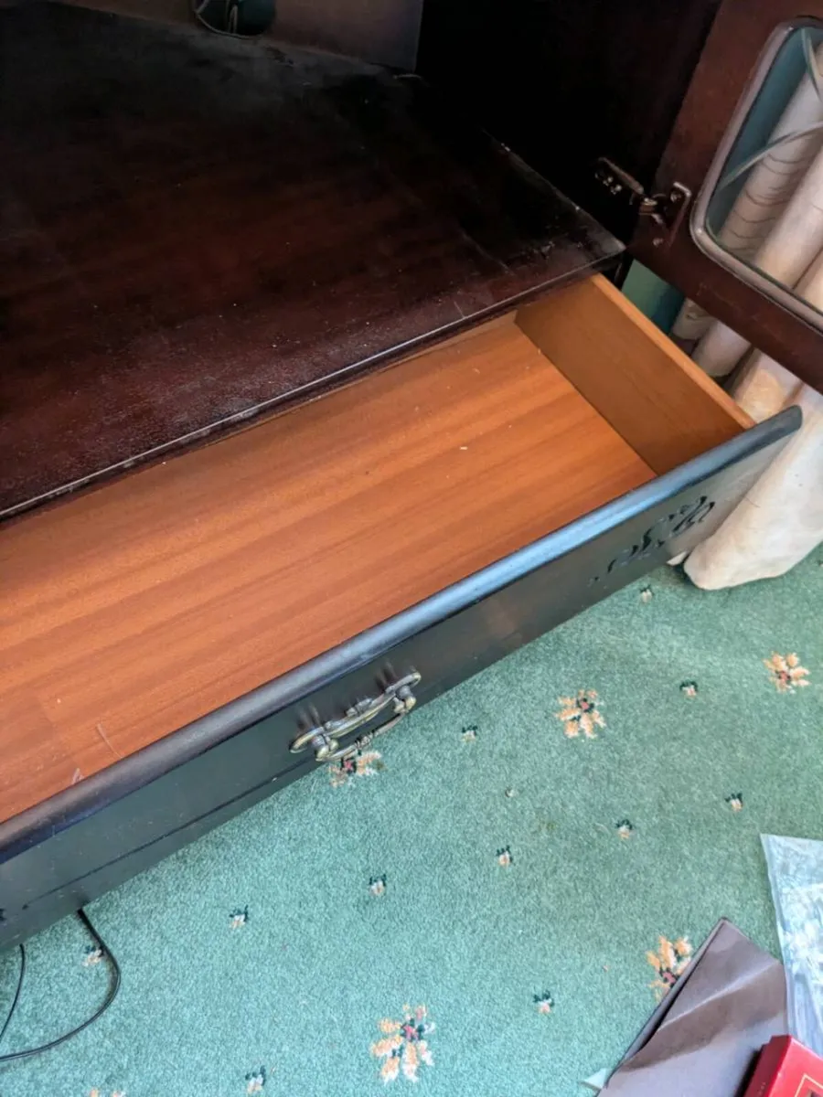 Corner TV stand - Image 3
