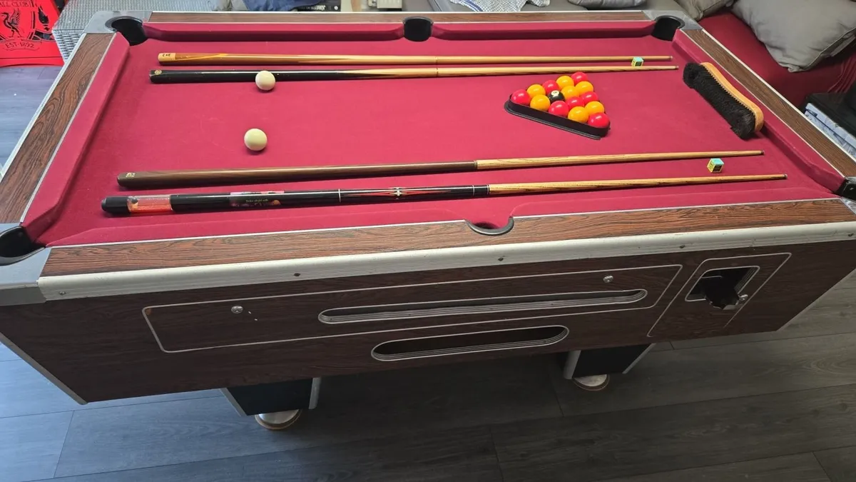 Pool table - Image 2