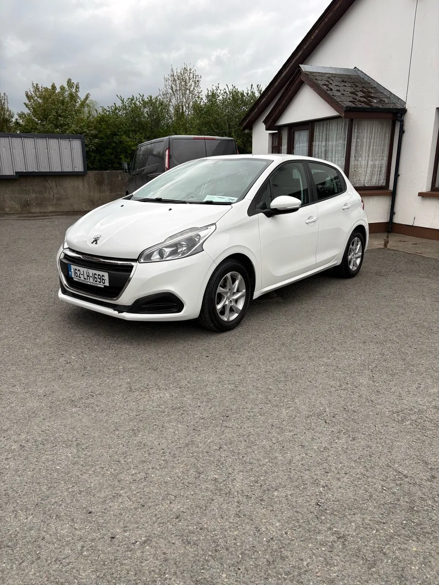 2016 Peugeot 208 - Image 2