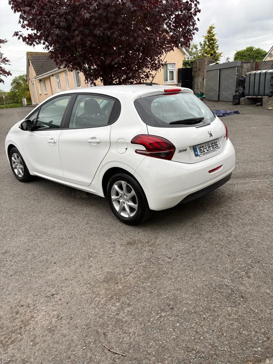 2016 Peugeot 208 - Image 3