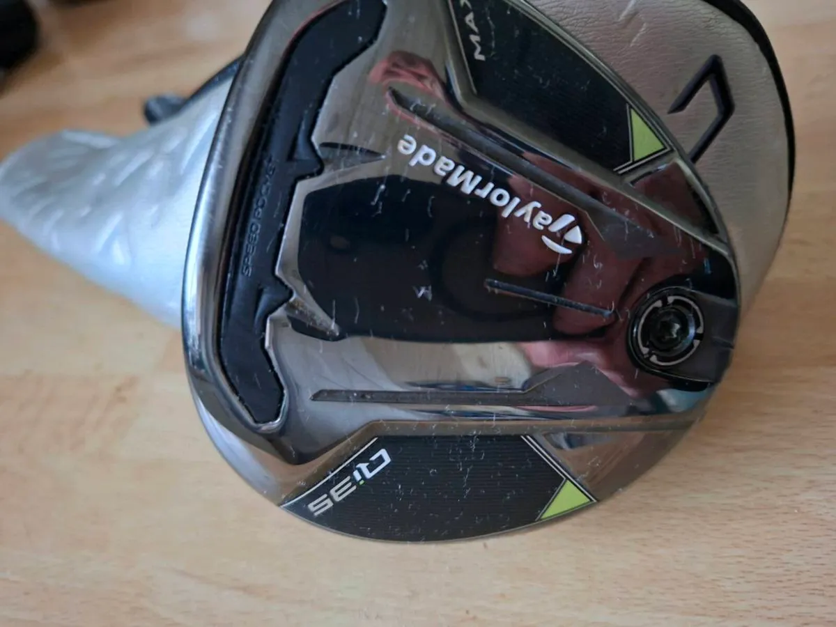 Taylormade Qi35 Max fairway 7 wood - Image 1