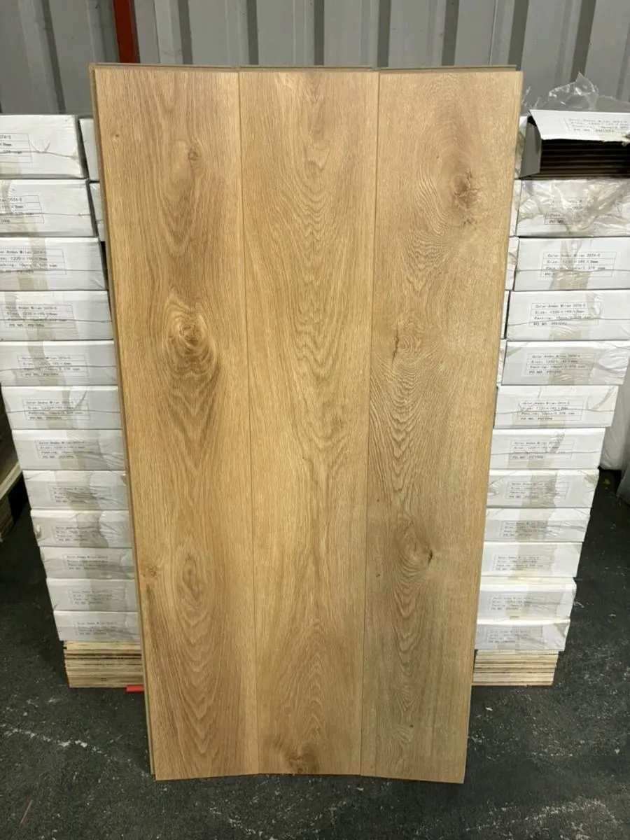 New laminate flooring - Image 1