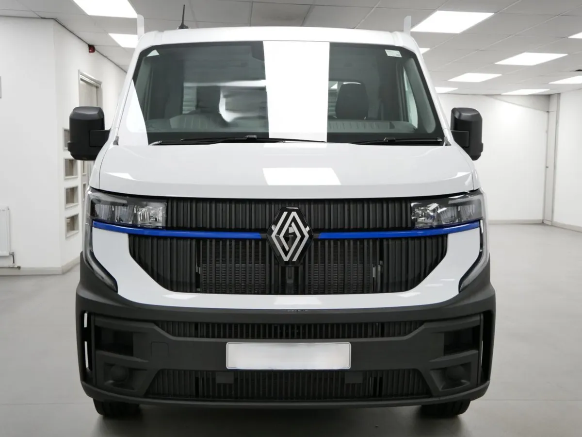 2026 Renault Master Dropside Van - Image 2