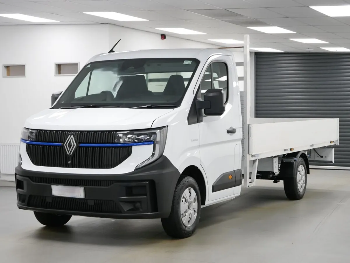 2026 Renault Master Dropside Van - Image 3