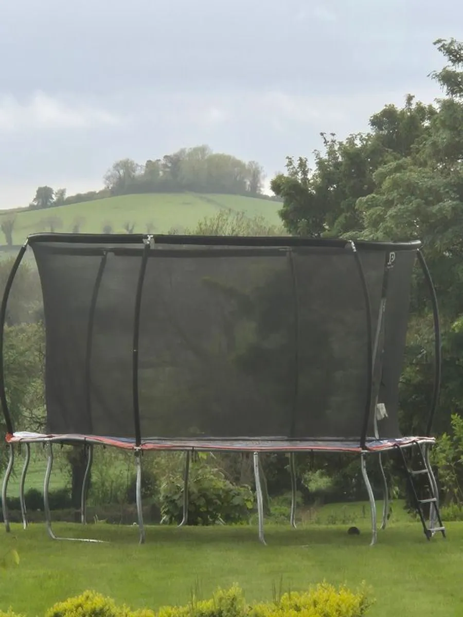 Trampoline
