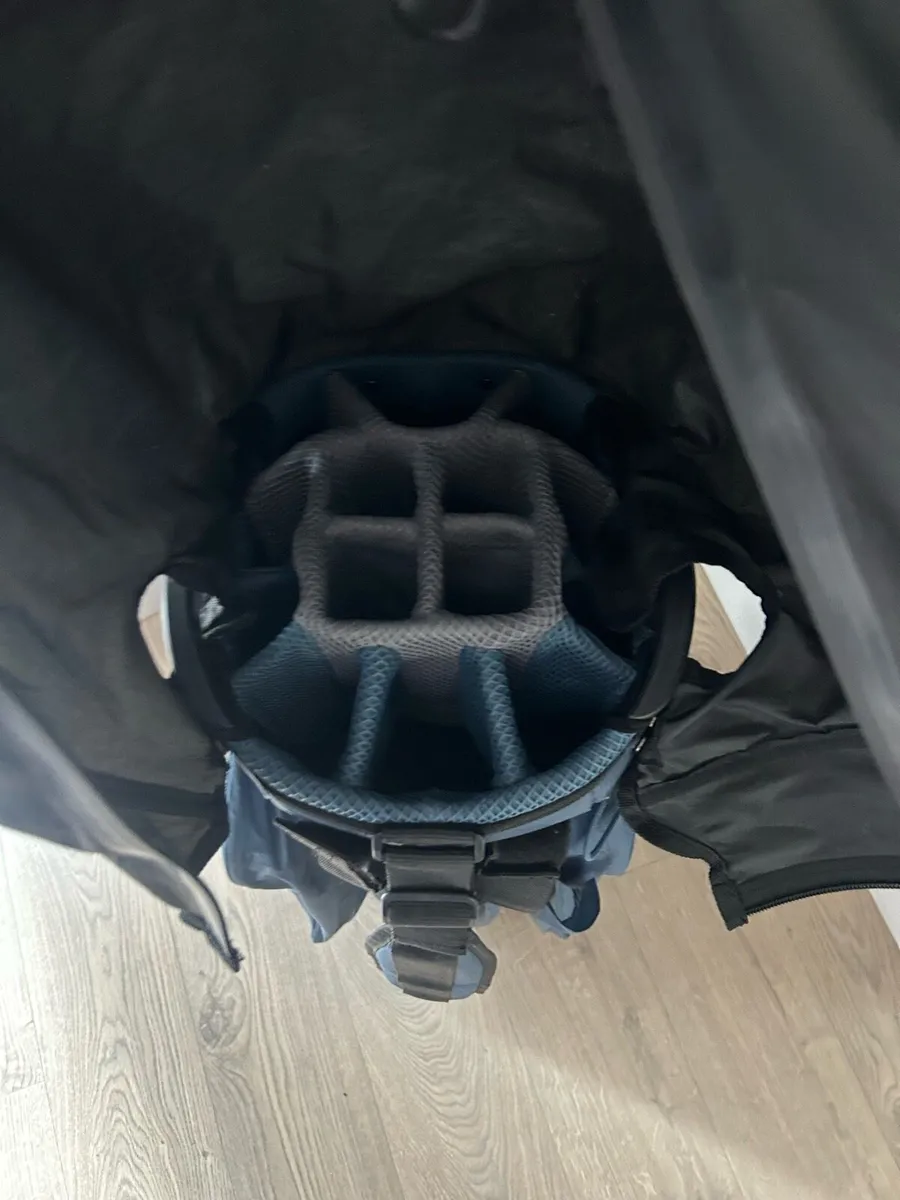 Callaway golf bag - waterproof - Image 4